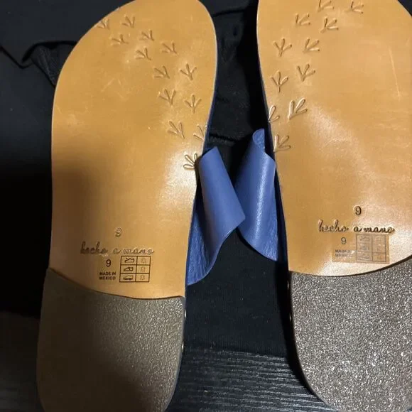 Beek Leather Toe-ring Sandal Blue  Women's Size 9 Rare Discontinued - Picture 6 of 7